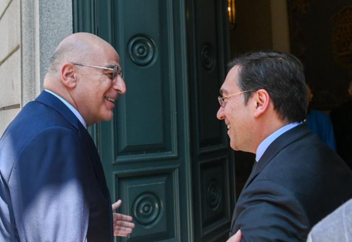 Επίσκεψη Δένδια στην Ισπανία - Δύο μνημόνια κατανόησης μεταξύ Ελλάδας και Ισπανίας