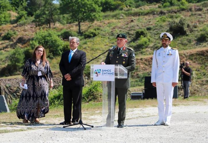 Στην αναπαράσταση της Μάχης των Οχυρών ο αρχηγός ΓΕΕΘΑ