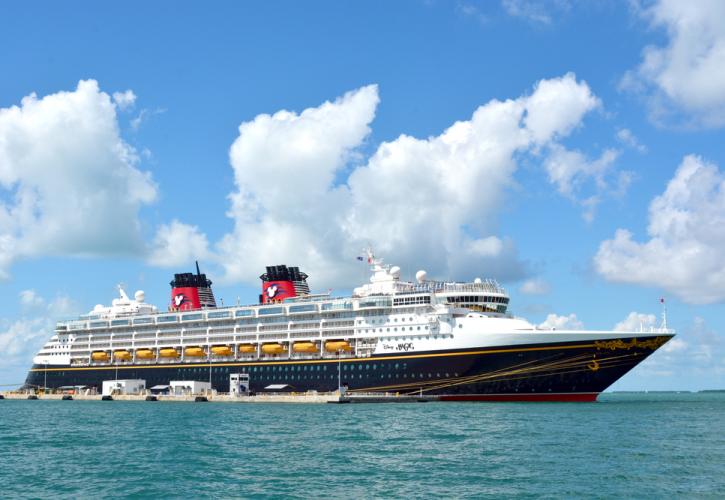 Στο λιμάνι της Σούδας με περίπου 1.700 επιβάτες το κρουαζιέροπλοιο της Disney Cruise Line