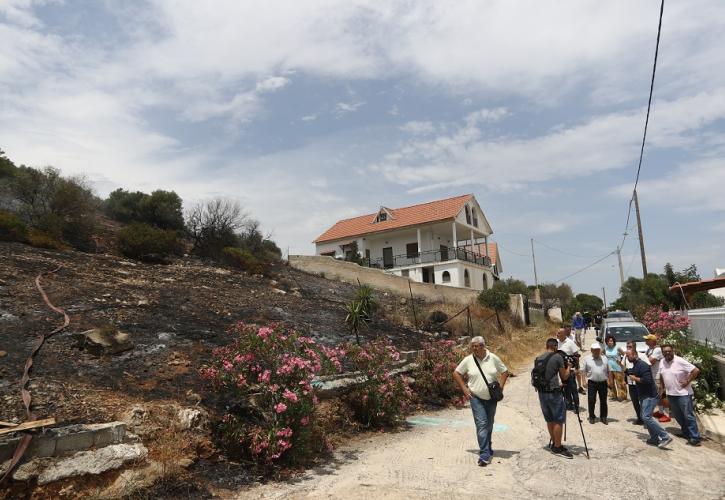 Υπό μερικό έλεγχο η πυρκαγιά στην Λούτσα