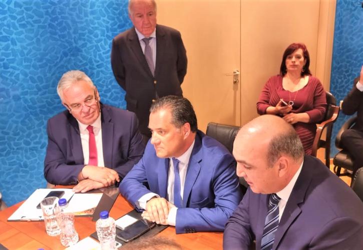 Υπογράφηκε η ιστορική συμφωνία για τα συγγενικά δικαιώματα μεταξύ της ΚΕΕΕ και της GEA