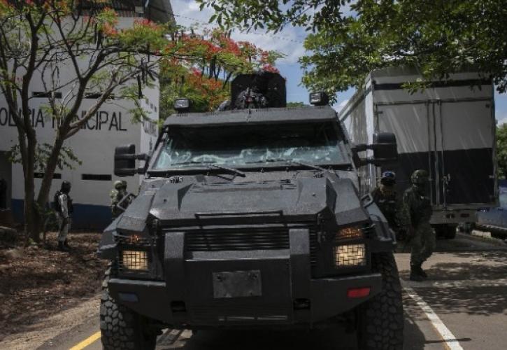 Κρίση στον Ισημερινό: «Πολιορκία» του κοινοβουλίου από διαδηλωτές - 6 νεκροί σε 11 μέρες
