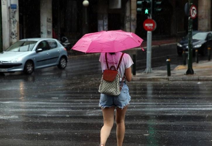 Τοπικές βροχές, αύριο, σε μεγάλο τμήμα της χώρας