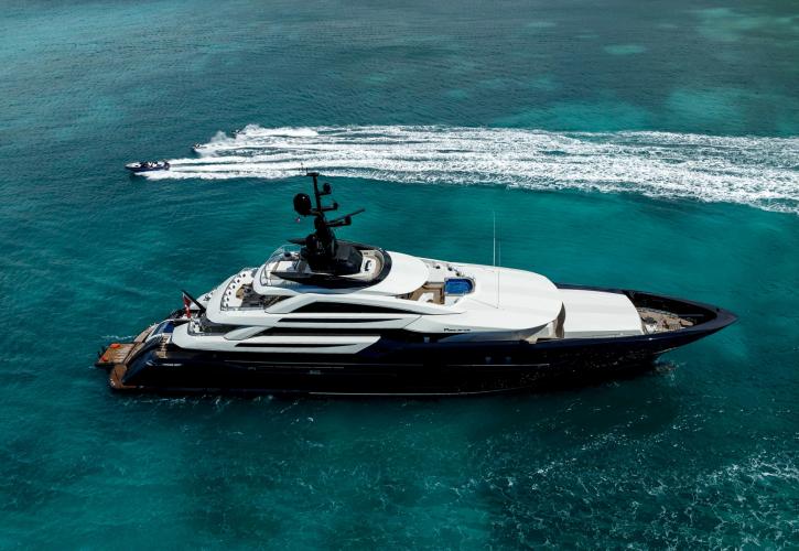 Το νέο superyacht Resilience έχει την πολυτέλεια ξενοδοχείου 5 αστέρων