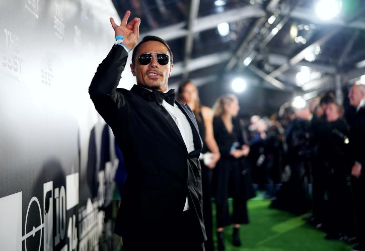 Ο Salt Bae πουλάει το 20% των εστιατορίων του για 300 εκατ. δολάρια
