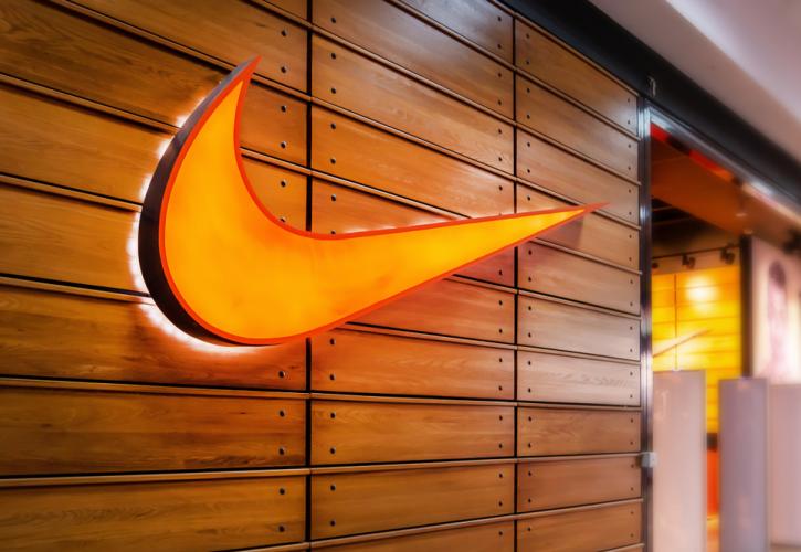 Nike: Καλύτερα των εκτιμήσεων έσοδα και κέρδη στο δ' τρίμηνο - Ανησυχία για τις πωλήσεις το 2022