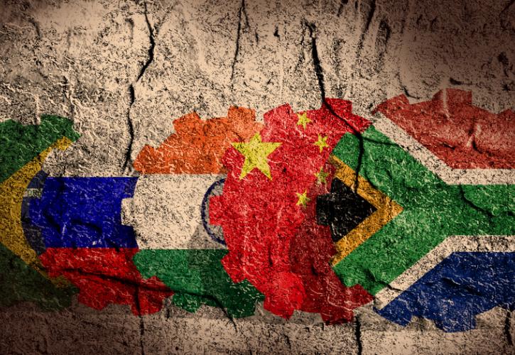 Νότια Αφρική: Τουλάχιστον 40 χώρες ενδιαφέρονται να ενταχθούν στην BRICS