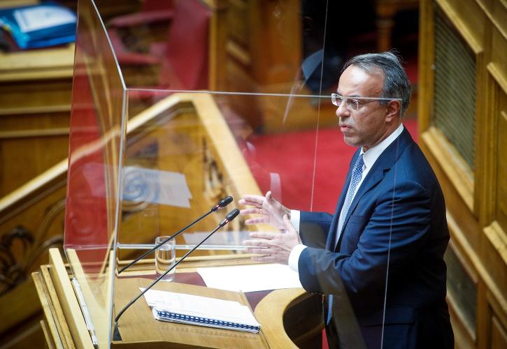 Βουλή: Ψηφίστηκε το νομοσχέδιο για ναυπηγεία Σκαραμαγκά και καζίνο στο Ελληνικό