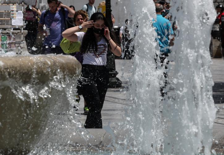 Κορονοϊός: 122.230 κρούσματα σε μια εβδομάδα - Αυξήθηκαν στους 355 οι θάνατοι