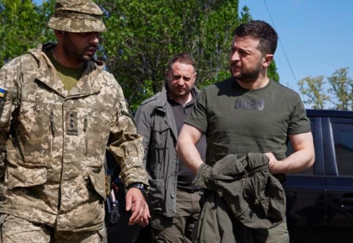 Ουκρανία: Ο Ζελένσκι δεν θέλει να κρατήσει ο πόλεμος μέχρι τον χειμώνα - Αίτημα στις ΗΠΑ για ενίσχυση του εξοπλισμού