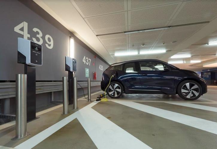 ΕΛΠΕ: Κέντρο φόρτισης ηλεκτρικών οχημάτων στο πάρκινγκ του Μεγάρου Μουσικής