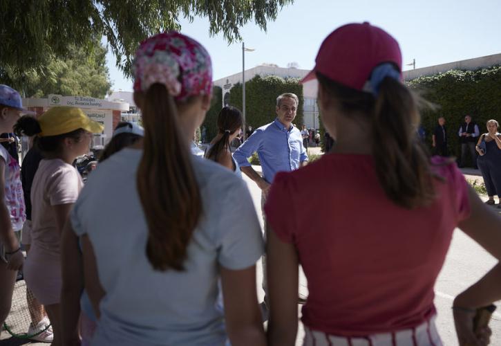 Μητσοτάκης: Επεκτείνεται το πρόγραμμα απασχόλησης της ΔΥΠΑ για μακροχρόνια ανέργους 55 έως 67 ετών