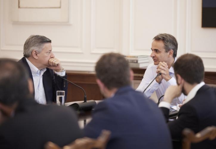 Συρίγος: Είπε την γνώμη του κι έβαλε φωτιά στα τόπια - Ποιον χειροκρότησε η Κεραμέως - Η γιαγιά στο Ερζερούμ