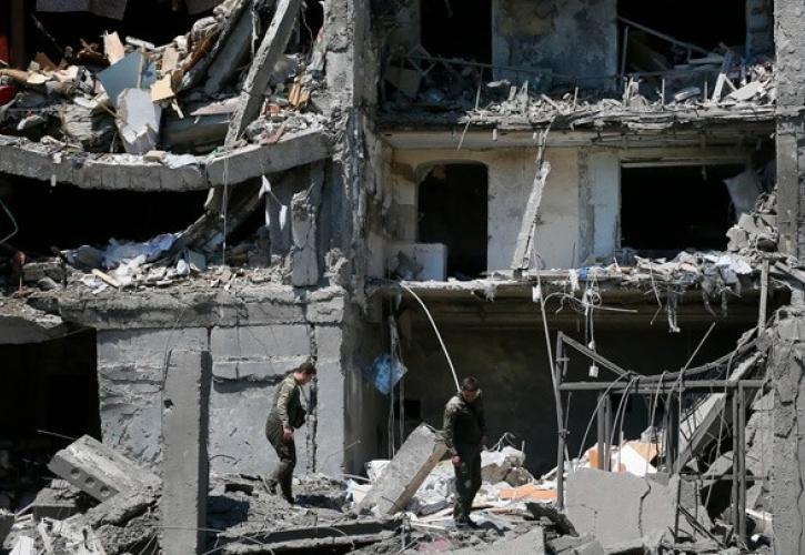 Ουκρανία: Τουλάχιστον έξι νεκροί από ρωσικούς βομβαρδισμούς στην πόλη Μπαχμούτ