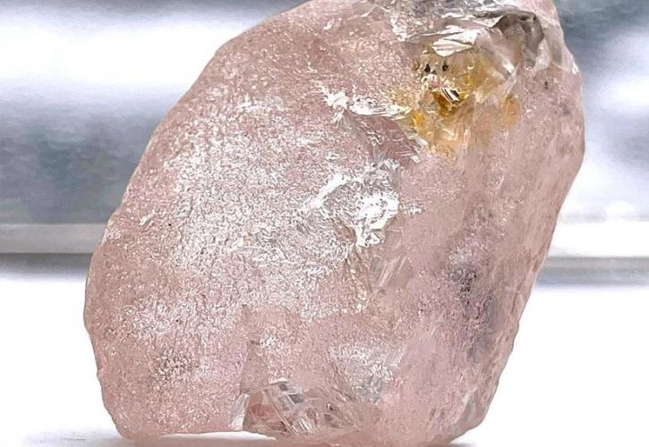 Βρέθηκε ένα σπάνιο ροζ διαμάντι 170 καρατίων - Ίσως το μεγαλύτερο των τελευταίων 300 ετών