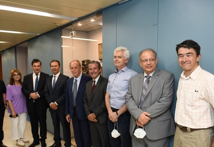 Η ELPEN ανακαινίζει τις αίθουσες διδασκαλίας στη Φαρμακευτική του ΕΚΠΑ