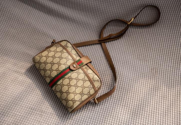 H ζήτηση για τα vintage ρούχα και αξεσουάρ του οίκου Gucci αυξήθηκε κατά 500% το 2022
