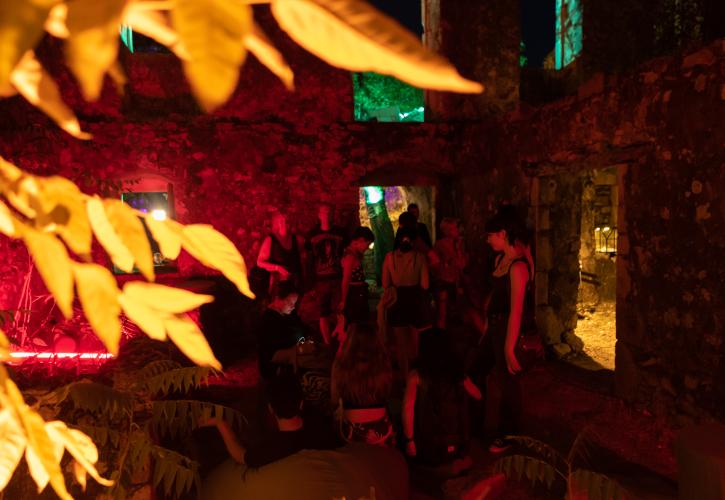 Το Saristra Festival επέστρεψε δυναμικά στην Κεφαλονιά με ένα εντυπωσιακό πρόγραμμα