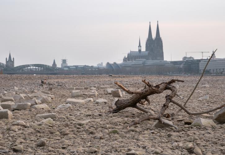 Γερμανία: Η Shell μειώνει την παραγωγή διυλιστηρίου λόγω της χαμηλής στάθμης του Ρήνου