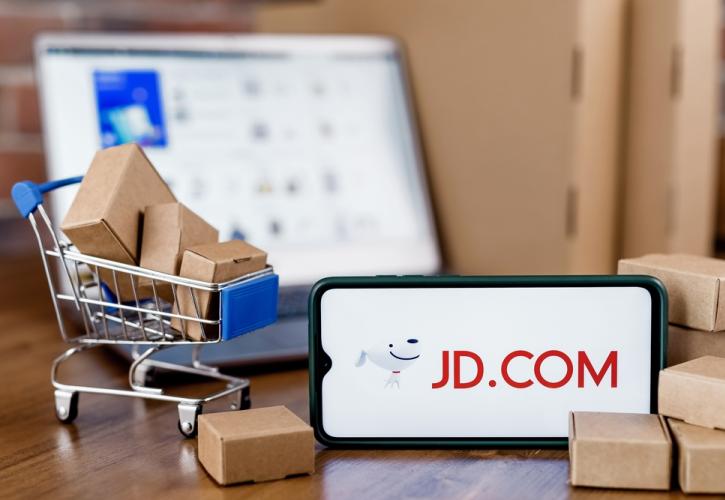 JD: Η μικρότερη ανάπτυξη εσόδων τριμήνου στα χρονικά για τον κινεζικό κολοσσό του ηλεκτρονικού εμπορίου