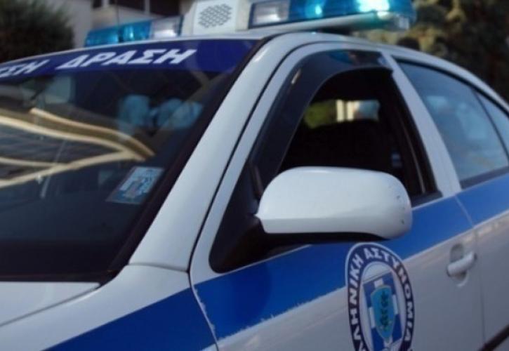 Συναγερμός στον Νέο Κόσμο: Βρέθηκε κλεμμένο αυτοκίνητο με βαρύ οπλισμό