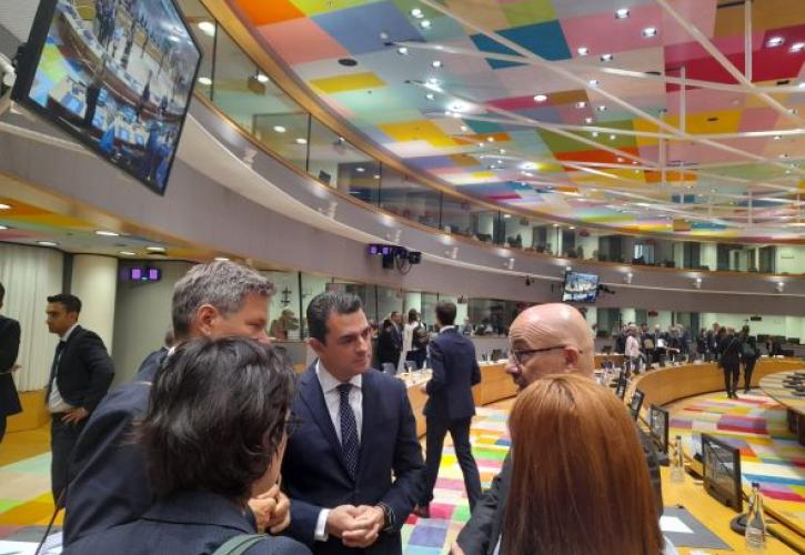 Σκρέκας: Βρισκόμαστε σε ένα κρίσιμο σταυροδρόμι - Η Ευρώπη πρέπει να λάβει αποφάσεις τώρα