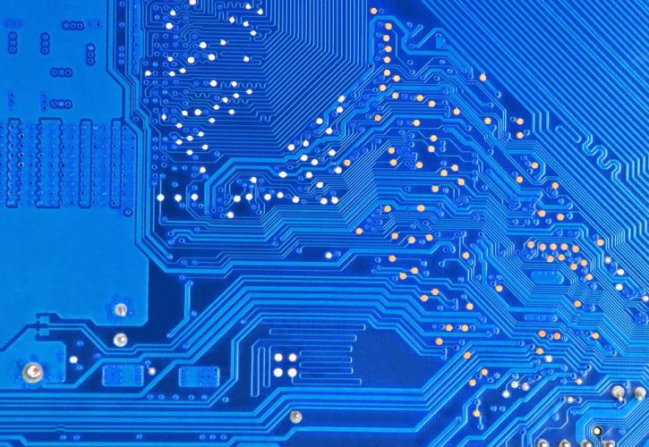 «Ένεση» 2 τρισ. δολαρίων σε Micron, Intel και AMD το β' τρίμηνο από το ράλι των τσιπ