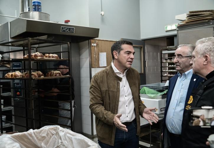 Συνάντηση Τσίπρα με αρτοποιούς: Δεν είναι δυνατόν να μην έχουν μειωθεί ΦΠΑ και ΕΦΚ που επιβαρύνουν κυρίως ΜμΕ