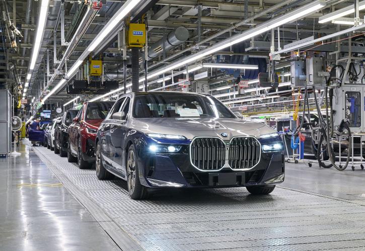 Άνοδος 18% στα έσοδα της BMW, με ώθηση από τις αυξήσεις των τιμών και την ηλεκτροκίνηση