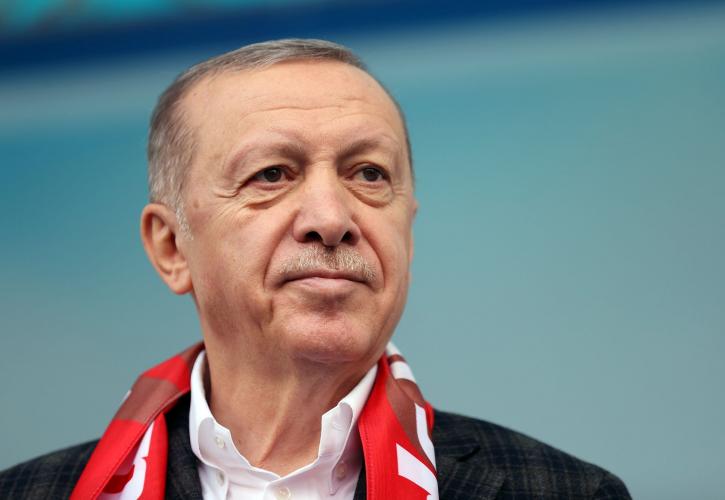 Ο Ερντογάν προτείνει «διεθνή επιτροπή έρευνας» για την καταστροφή του φράγματος της Καχόβκα