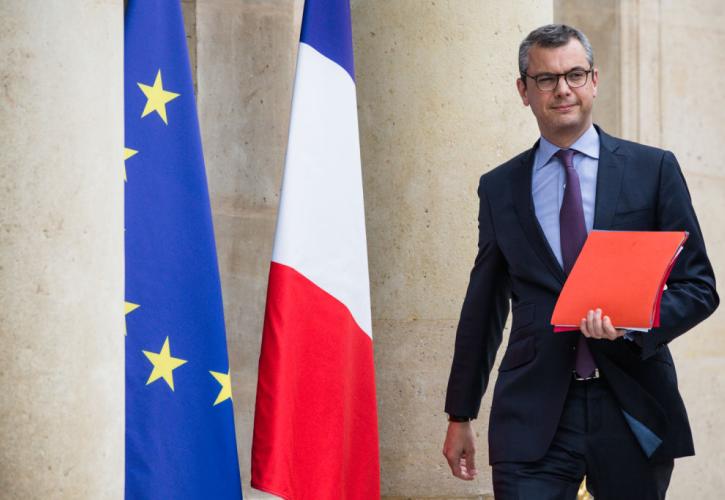 Γαλλία: Για σύγκρουση συμφερόντων κατηγορείται το δεξί χέρι του Μακρόν