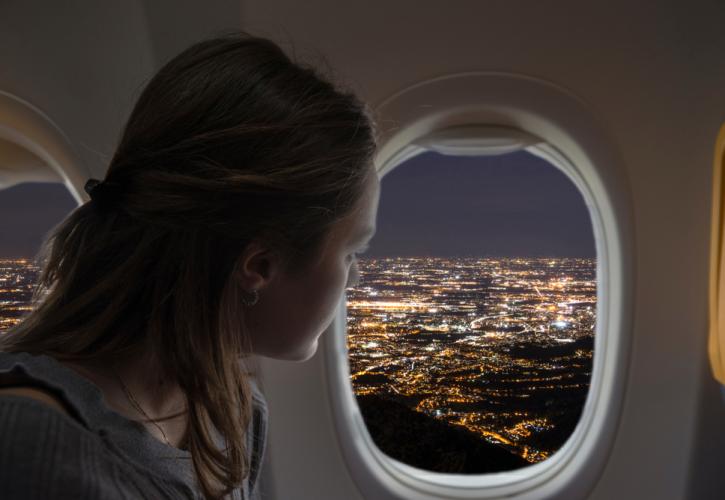 Αεροπορικά ταξίδια: Το χάος έληξε, ωστόσο τα εισιτήρια θα παραμείνουν ακριβά