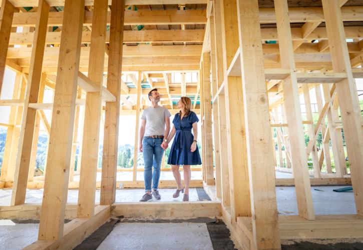 Έρχεται το στεγαστικό πρόγραμμα «Κατασκευάζω-Νοικιάζω» - Στα σκαριά ο νέος κανονισμός για τα αναπηρικά επιδόματα