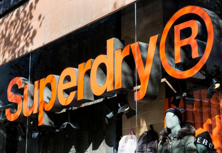 Superdry: Επιστροφή στα κέρδη αλλά με επιφυλάξεις για το μέλλον