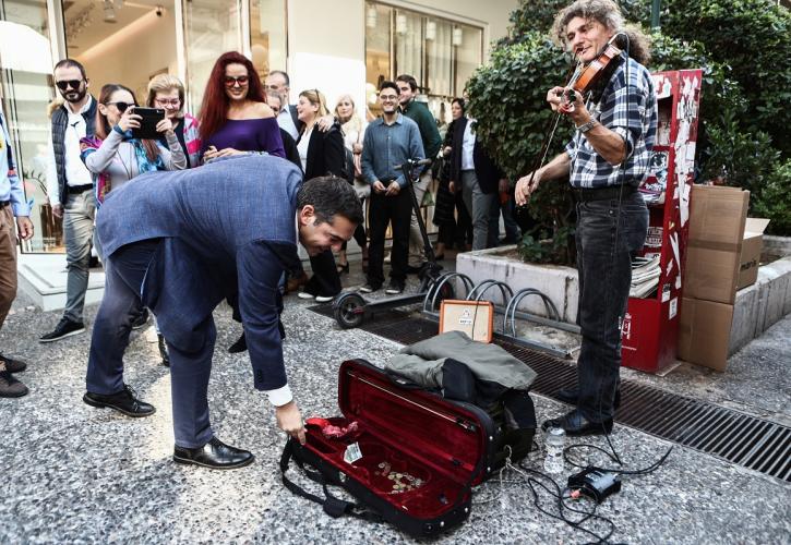 Τσίπρας στο Χαλάνδρι: Η χώρα περνά οδυνηρή κρίση με ευθύνη της κυβέρνησης Μητσοτάκη