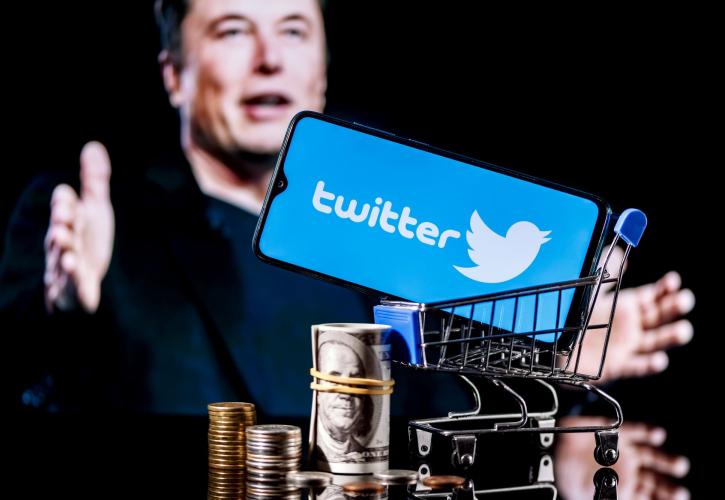 Twitter: Πρώτα τους έδιωξε, τώρα παρακαλά να γυρίσουν πίσω 