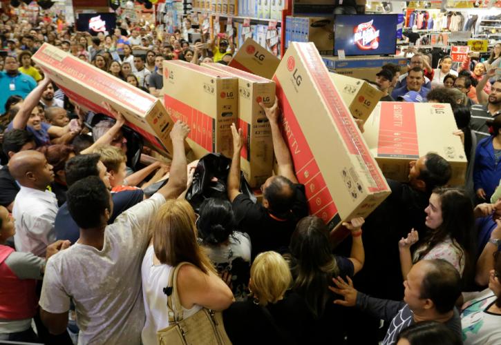 ΗΠΑ: Σχεδόν 200 εκατ. Αμερικανοί έκαναν αγορές τις πέντε ημέρες του Thanksgiving