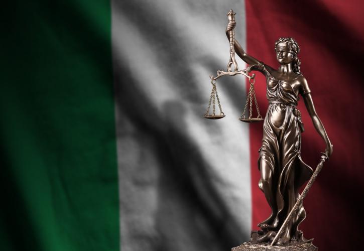 Ιταλία: Βουλευτής-σύμβολο των μεταναστών στο μάτι του κυκλώνα λόγω σκανδάλου