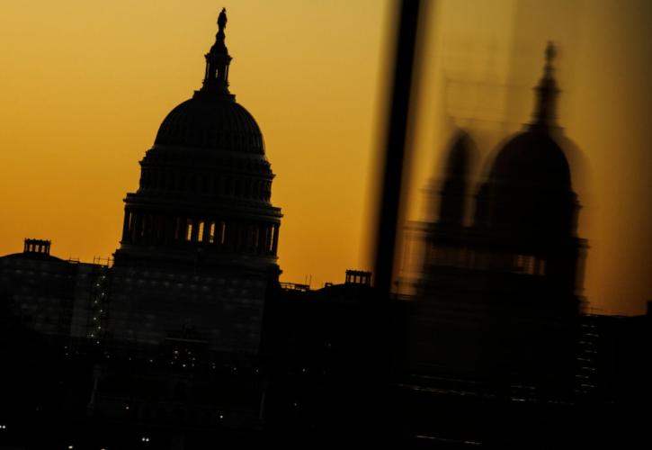 ΗΠΑ: Αδειάζει η κλεψύδρα για το shutdown της κυβέρνησης - Παραμένει το αδιέξοδο στη Γερουσία