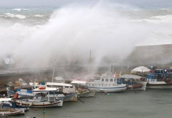 Κακοκαιρία: Ολοκληρώθηκε η έκτακτη σύσκεψη - Κλειστά τα σχολεία - Συστάσεις για την ασφάλεια των πολιτών