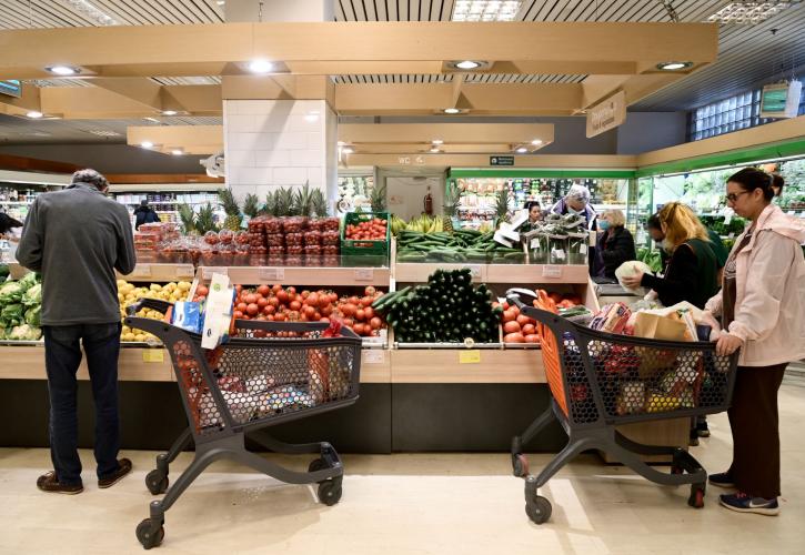 Σούπερ μάρκετ: Ποια καταναλωτικά αγαθά κατέγραψαν τις μεγαλύτερες ανατιμήσεις το 2022