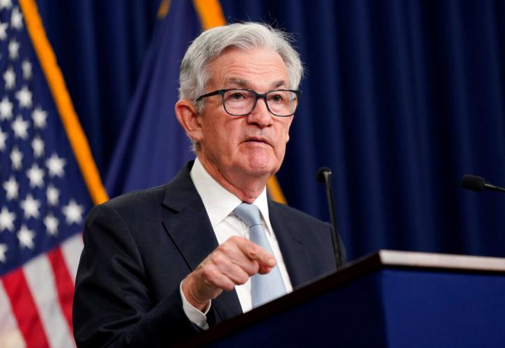 ΗΠΑ: Προς περαιτέρω αυξήσεις των επιτοκίων της Fed «έδειξε» ο Πάουελ