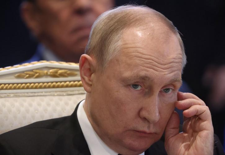 Reuters: Ο πρόεδρος Πούτιν αποβλέπει σε πολιτικά, οικονομικά πλεονεκτήματα από τον πόλεμο στη Μ. Ανατολή