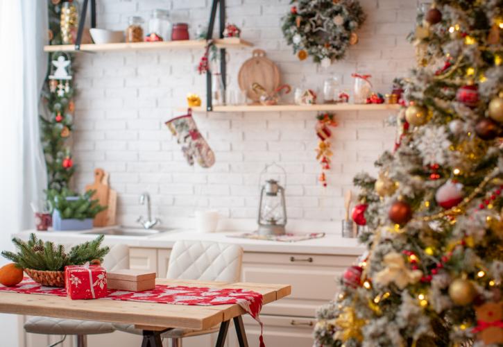 10 φανταστικές ιδέες για τη χριστουγεννιάτικη διακόσμηση της κουζίνας σου