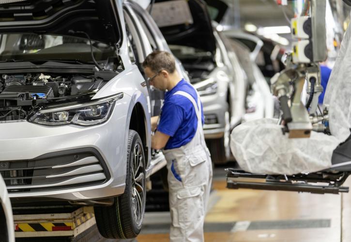 Volkswagen: Θα επενδύσει 460 εκατ. ευρώ στο Βόλφσμπουργκ για παραγωγή ηλεκτρικών αυτοκινήτων