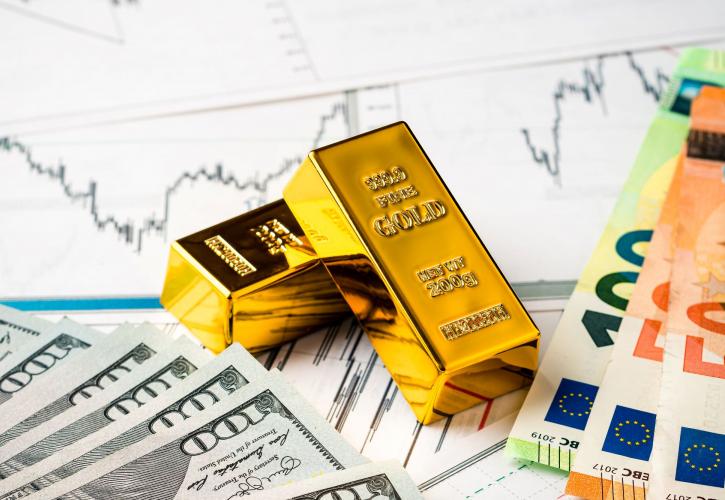 Γιατί «αναβοσβήνει» η λάμψη δολαρίου/ευρώ, αλλά σταθεροποιείται η ανοδική τάση του χρυσού