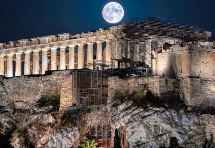 Η ανάπτυξη του τουρισμού στην Αθήνα προκαλεί αλλαγές στις οικονομικές και αστικές λειτουργίες της πόλης