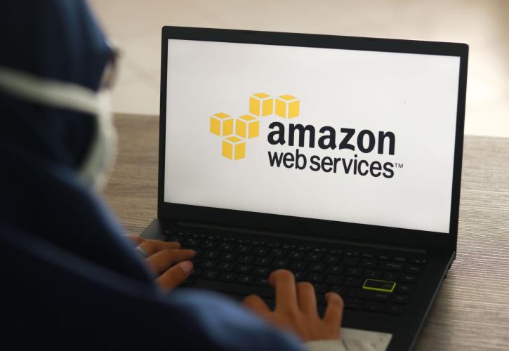 Εκατοντάδες απολύσεις από την Amazon Web Services