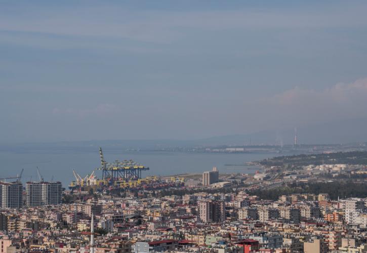 Τουρκία: Υπό έλεγχο η πυρκαγιά στο λιμάνι του Ισκεντερούν