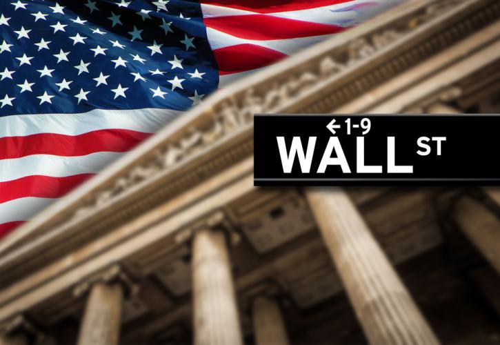Ανοδικό γύρισμα στην Wall Street με την προσοχή στις τράπεζες